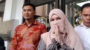 Wardatina Mawa Diperiksa 6 Jam Terkait Laporan Ilegal Akses Inara Rusli