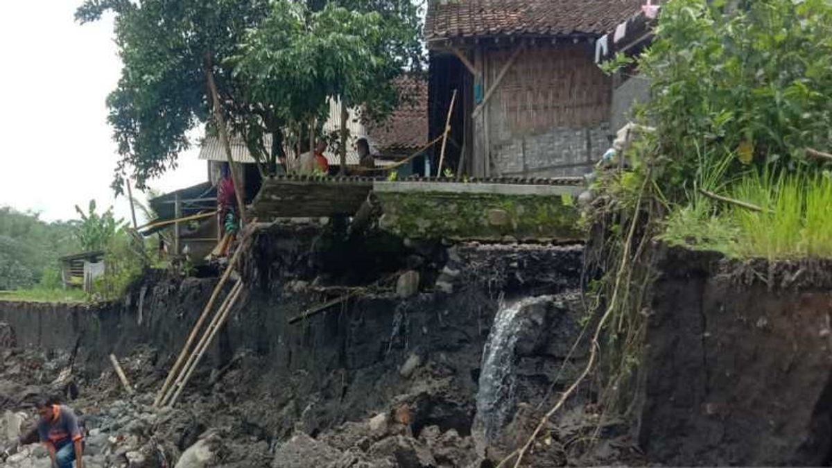 Lahan Warga Dusun Ngiwon Magelang Terkena Abrasi Sungai Progo
