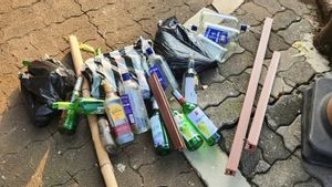 Police Confiscate Dozens Of Bottles And Wood Ahead Of Labor Day Commemoration In Semarang
