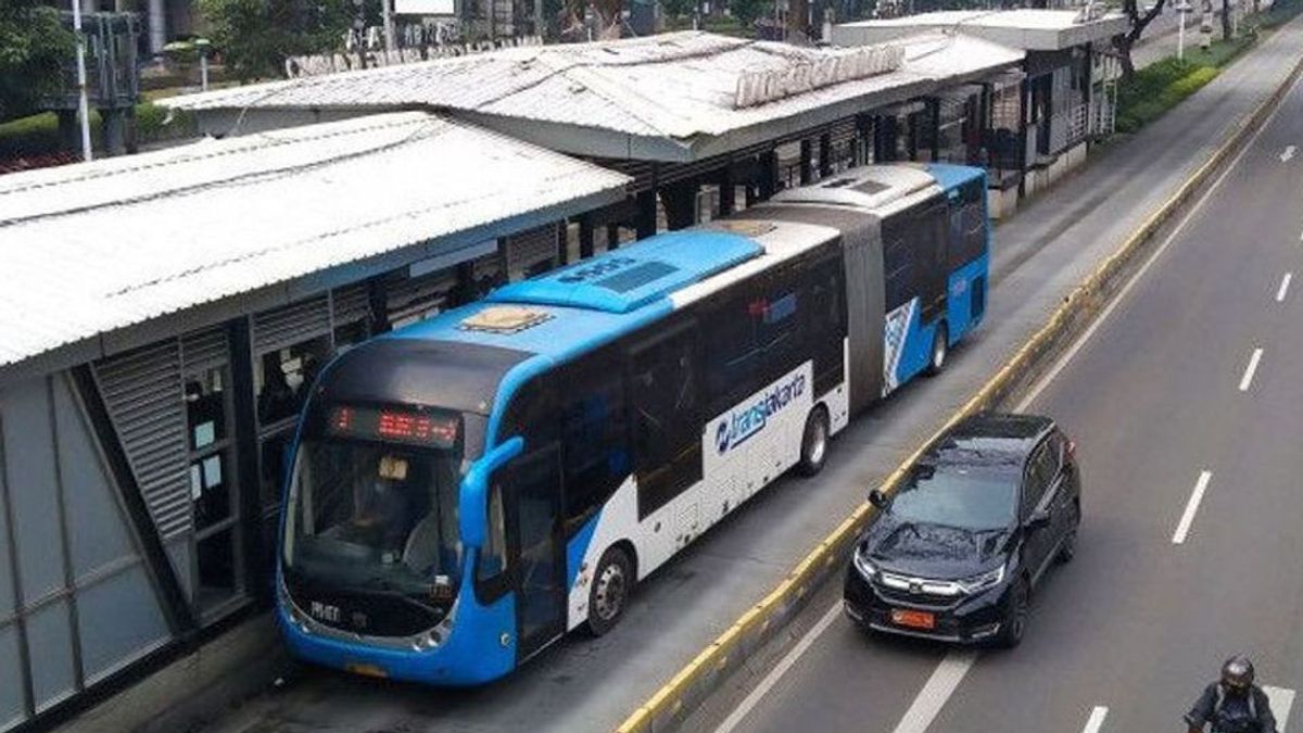  Kalah Gugatan, Transjakarta Didesak Bayar Upah Lembur Pegawai yang Belum Dibayarkan