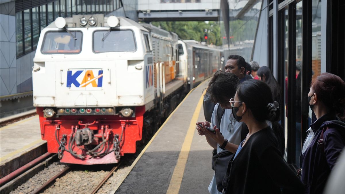 Perjalanan KA Ciremai Terganggu Imbas Longsor, KAI Pastikan Tak Ada Korban