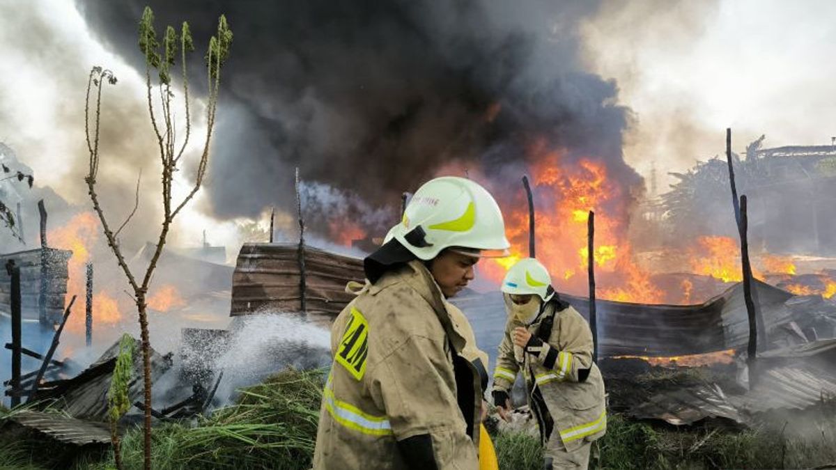 Un incendie dans le Cilincing depuis le cerf-volant d’un déchirurier qui a explosé