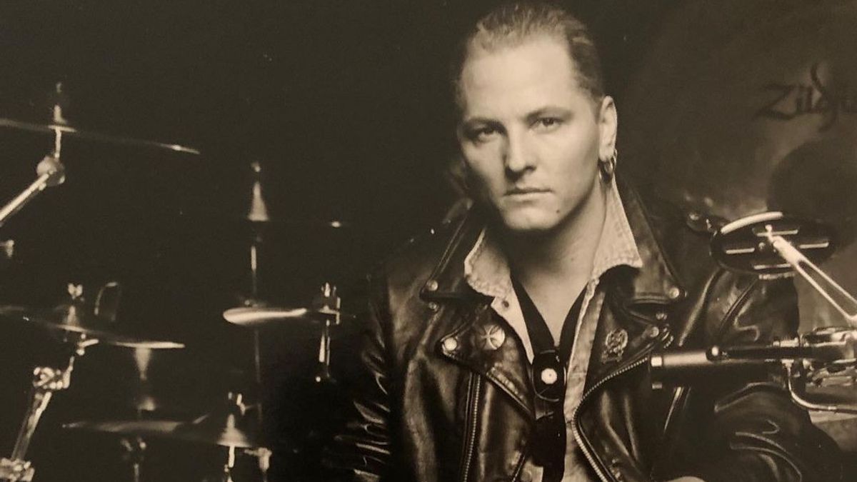 Former Guns N 'Roses Drummer Remembers The Process Of Cultivating You Ain't The First