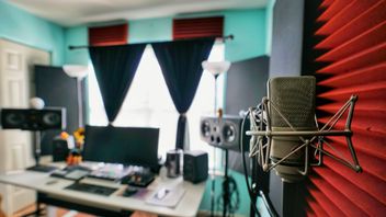 Cara Rekaman dari Rumah​ Minimalis dan Alat yang Dibutuhkan