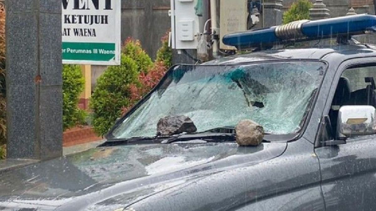Polisi Dikeroyok Pendemo di Waena Papua, Mobil Operasional Dirusak