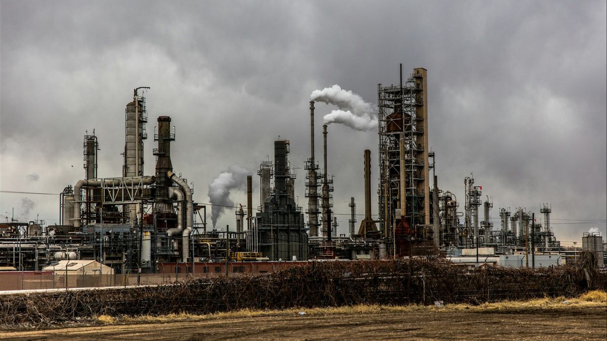 Ukraina Rajin Serang Infrastruktur Energi-BBM Rusia, Begini Efek Jangka Panjangnya?