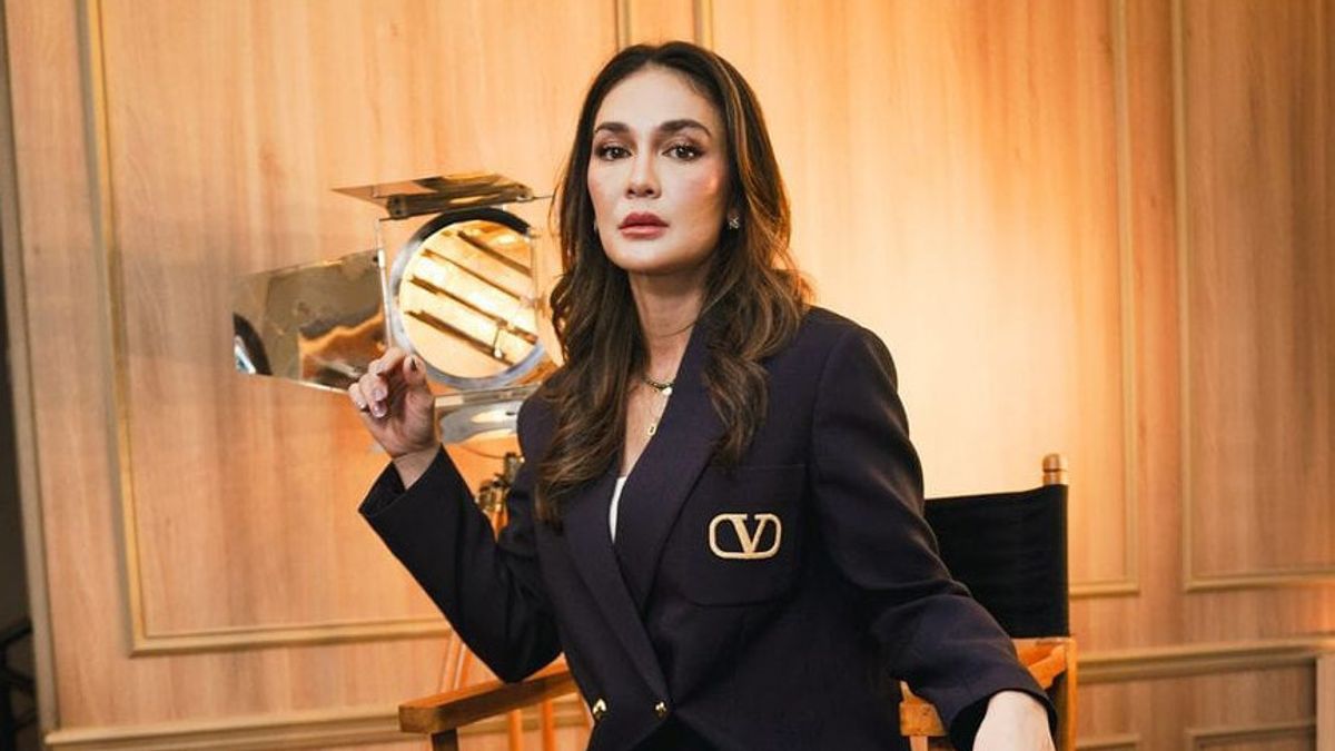 Di Balik Kehidupan Gemerlap, Luna Maya Menyisihkan Waktu untuk Aksi Ini