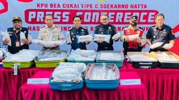 Customs And Excise Thwarts Smuggling Of 175 Thousand Lobster Seeds Worth IDR 26.6 Billion
