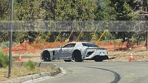 Penerus Lexus LFA Uji Jalan di California