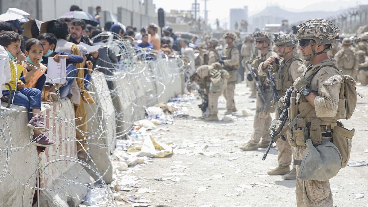 Mantan <i>Sniper</i> AS Ungkap Sudah Peringatkan Komandannya Soal Pelaku Bom Bunuh Diri Kabul, Tak Dapat Izin Menembak