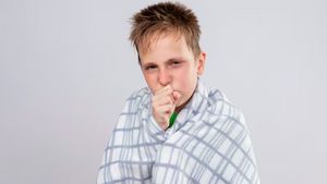 Radang Tenggorokan Bisa Picu Penyakit Jantung Rematik pada Anak