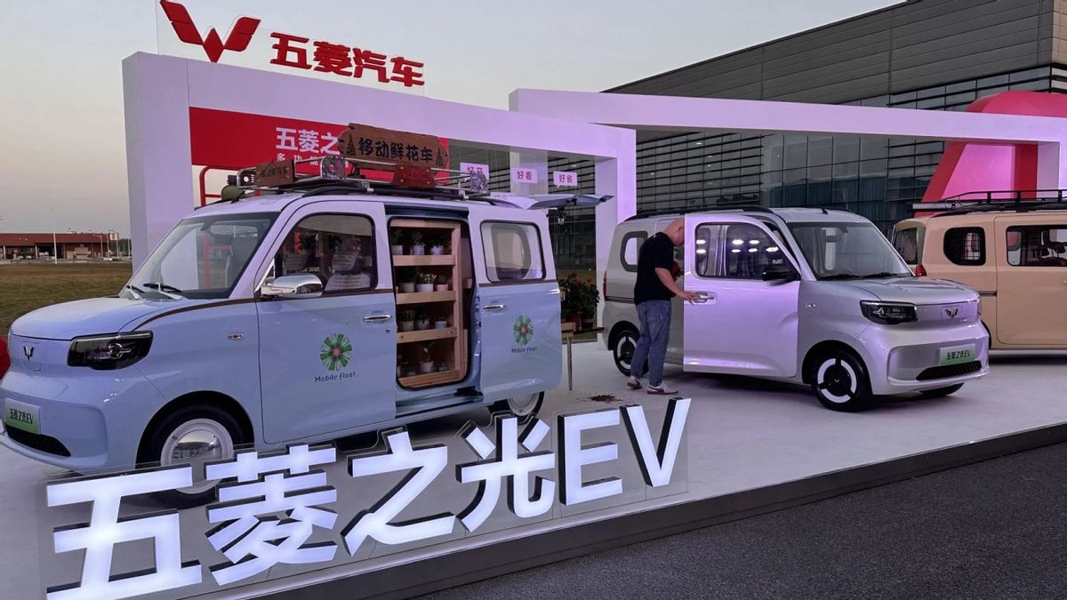 五菱为中国市场发布日光EV,类似于日本凯汽车