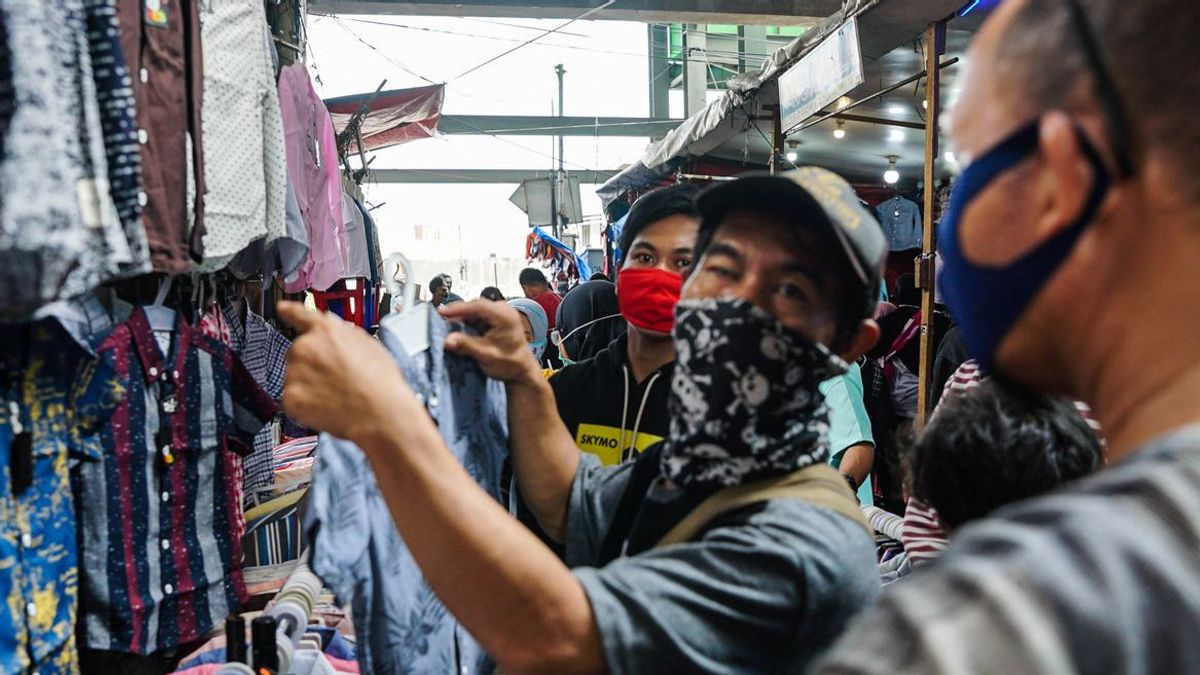 De Nombreux Marchés à Jakarta, Anies Demander Aux Gens Non Seulement Shopping Dans Tanah Abang Marché