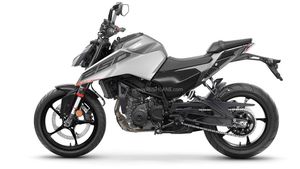 KTM 250 Duke Dapat Penyegaran Warna di Awal 2026, Tampilan Lebih Menarik