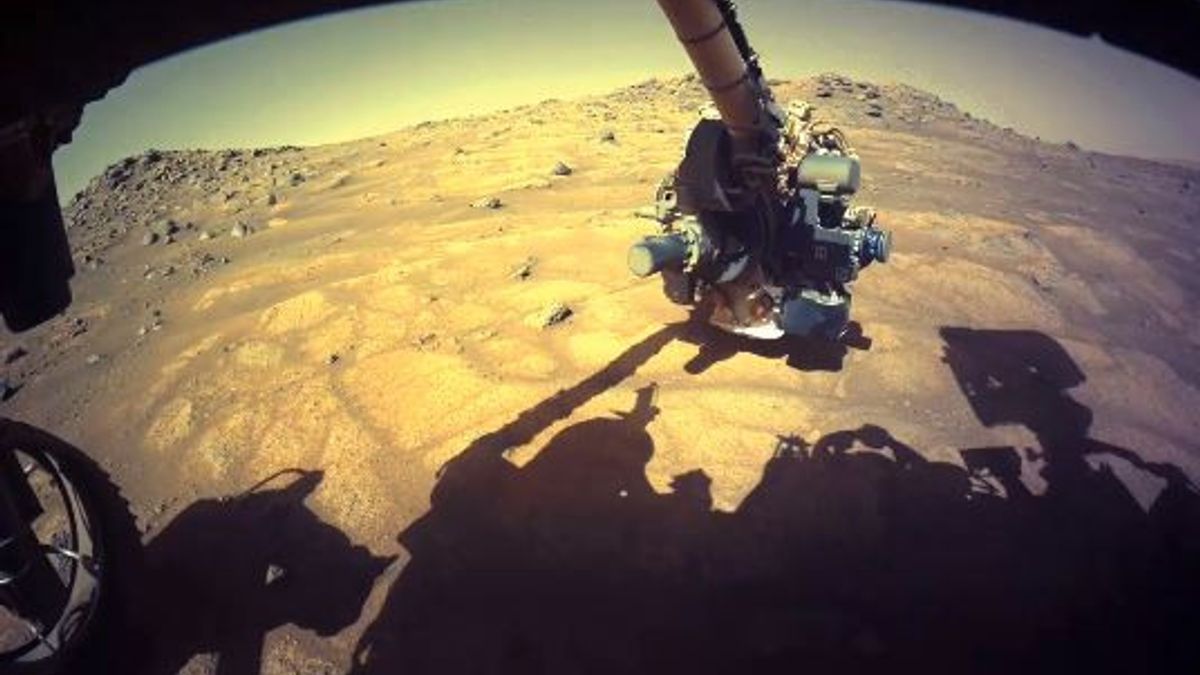 المثابرة، المريخ استكشاف الروبوت يبدأ العمل للبحث عن مؤشرات على الحياة