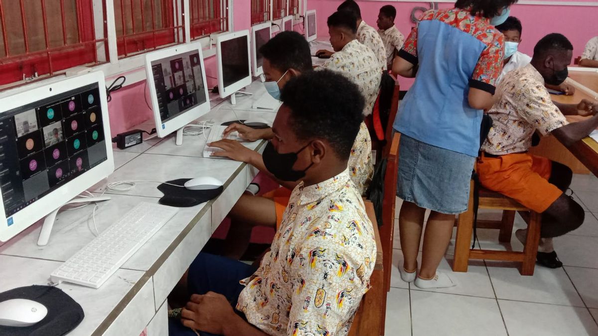 Mise en œuvre la transformation numérique par le biais de plateformes d’aventure des connaissances, Acer Indonesia a réussi à encourager les réalisations des étudiants à Buti, Merauke, Papouasie du Sud