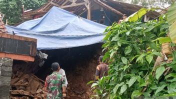 Land Land Land Land Landslide And Movement A Number Of Locations In Sukabumi