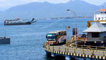 コルランタス・ポリは、2024年のクリスマスと新年に先立って、東ジャワの港の準備をチェックします