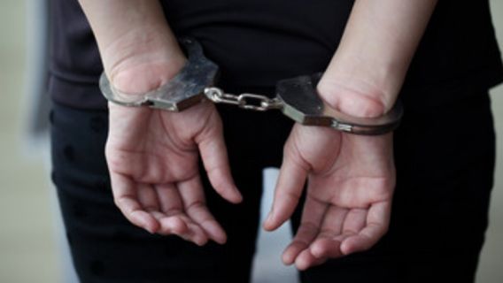 Beautiful Celebrity In Aceh Arrested For Promoting Online Gambling Sites