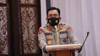 11 من ضباط الشرطة في شمال سومطرة الذين يبيعون الميثامفيتامين من عملية الاعتقال مهددون بالفصل