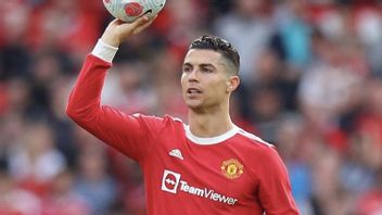 So Trending Twitter, Atletico Madrid Fans Reject Club Plans To Bring Cristiano Ronaldo From Manchester United