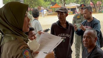 Curhat ‘Pak Ogah’ Sawah Besar Terjaring Operasi: “Saya Lulusan SMP Sulit Dapat Kerja”