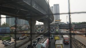 Larangan Libur di Rumah Saja Tak Mempan, Hampir Setengah Juta Mobil Sudah Tinggalkan Jakarta