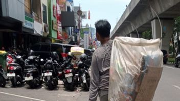 ペガンサーンドゥア北ジャカルタの住民は、公式の駐車場がカプロックバフジャランであると不平を言った