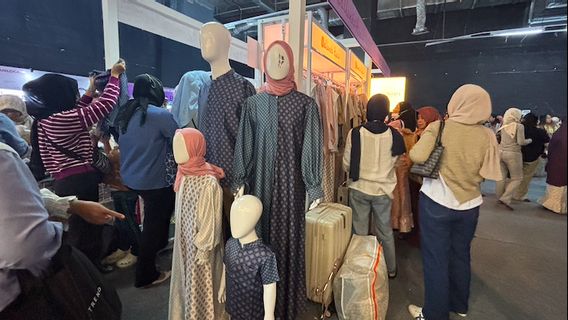 ヘマートでスタイリッシュ、これがインドネシア人がイードシャツプロモーションを見つけるのが好きな理由です