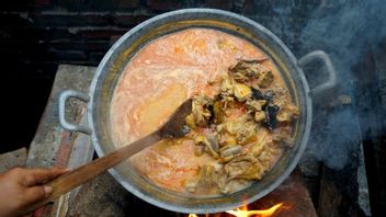 Tips for Warming Up Santan Dishes for Eid to Avoid Damaging Health