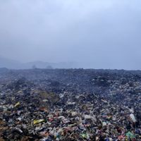 Tak Kunjung Padam, Water Bombing Kebakaran TPA Sarimukti Berlanjut di Hari keempat