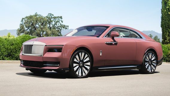 Cerita Dibalik Morganite, Warna Terbaru Rolls-Royce Spectre Yang Mewah