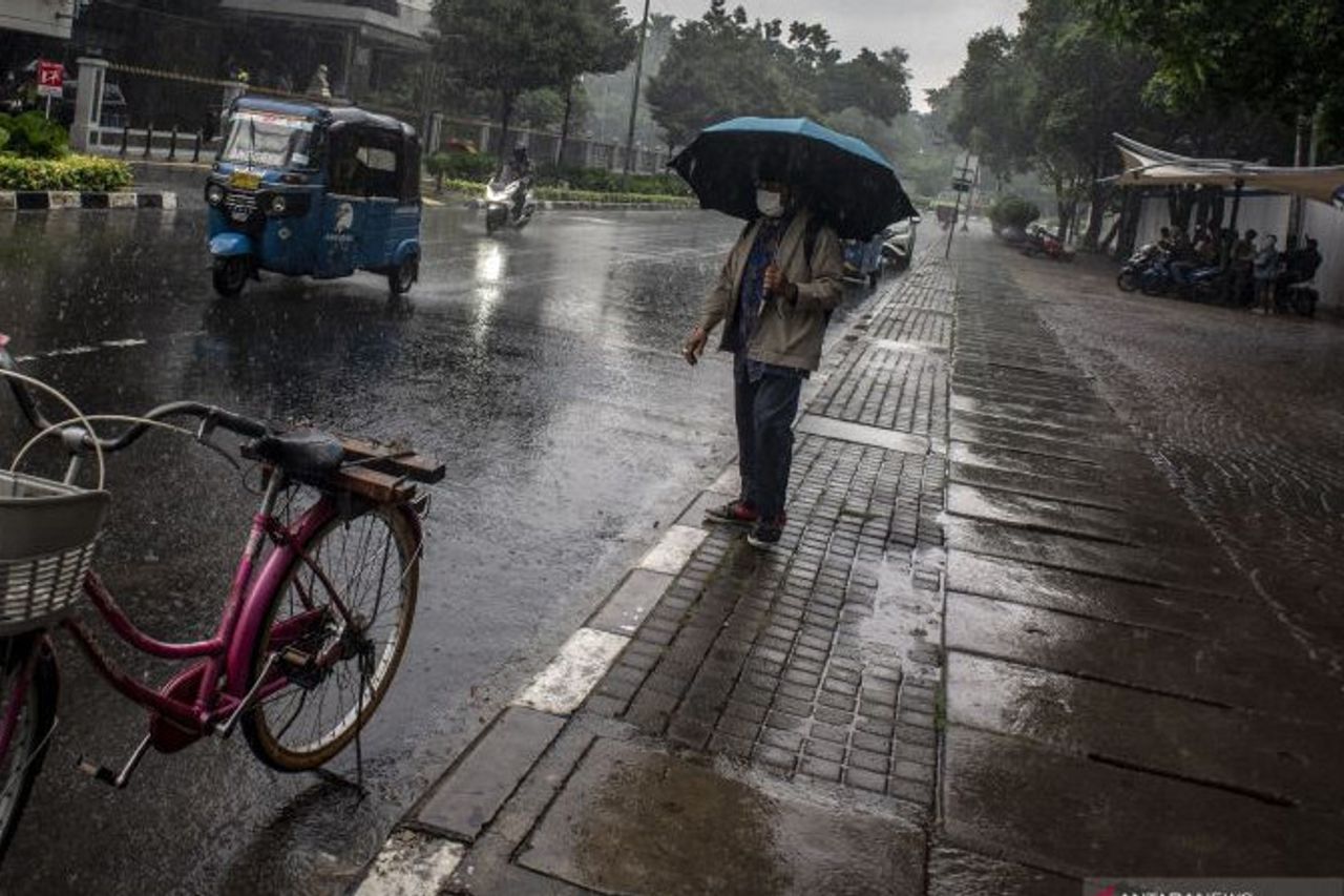 インドネシアのほとんどの主要都市を襲うと予測される小雨から中程度の雨