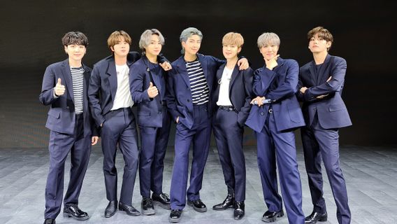 بارد، تلقت BTS 4 جوائز بيلبورد للموسيقى 2021