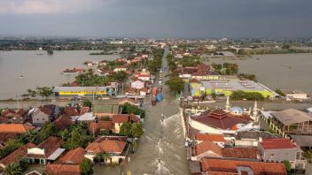 في مواجهة تدفق العودة إلى الوطن ، تستهدف حكومة المقاطعة الطريق المتضرر بسبب الفيضانات في جاوة الوسطى رامبونغ H-7 Lebaran 2024