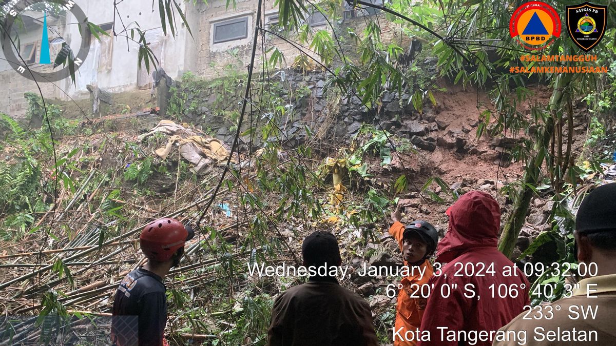 Turap Jebol, Two Houses In Tangsel Affected By Landslide