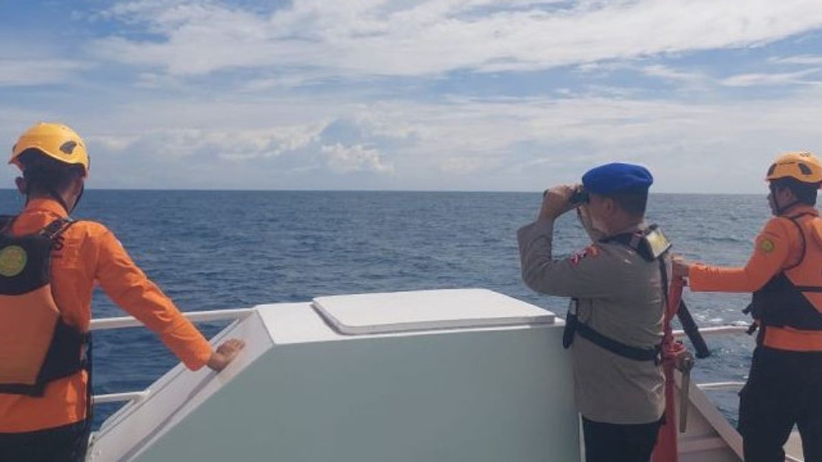 Tim SAR Cari Delapan ABK yang Hilang di Perairan Tanggamus, Lampung