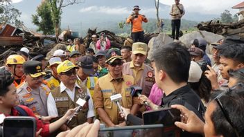 Jokowi ira à Sumatra occidental, un examen de la gestion des inondations aériennes