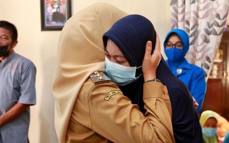 Tangis Haru Mega Dian, Kenang Sang Suami di Nanggala-402, 'Suami Saya Sudah Tenang di Sisi Allah'