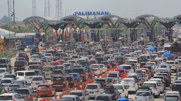 ジャサ・マルガは、今日はまだ旅行者の逆流のピークであり、何十万台もの車がジャボタベックに「家に帰る」と述べた