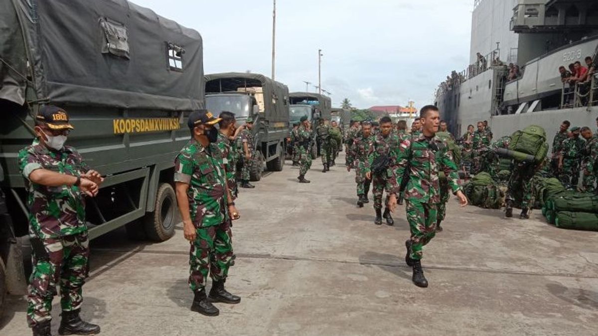 Ready To Protect Indonesia's Sovereignty, 200 Personnel Of The Battalion Battalion 136/TS Arrive In Manokwari