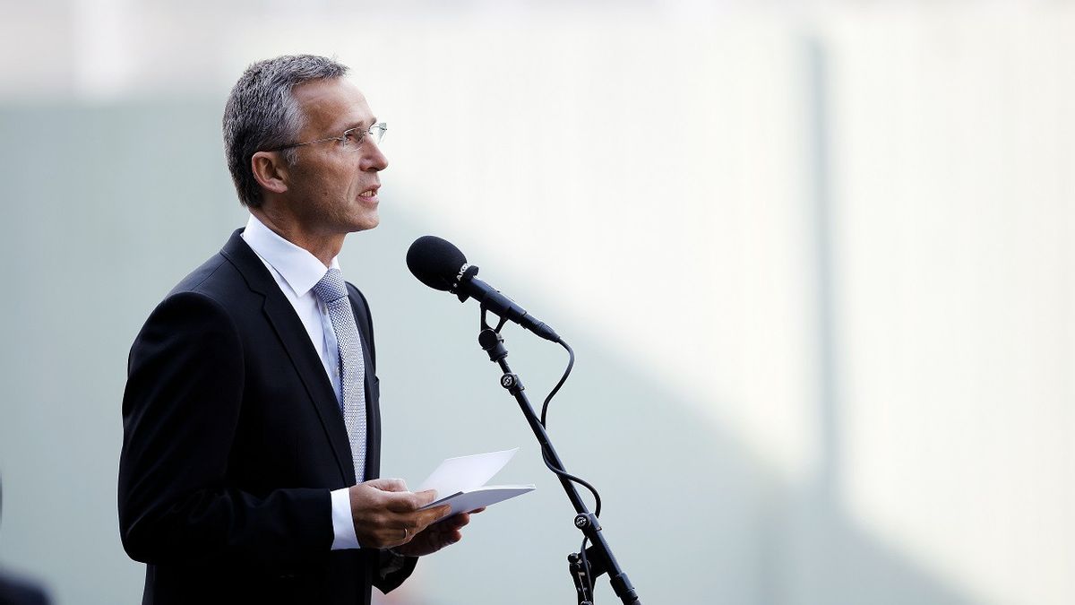 NATO Secretary General Warns Ukrainian City of Bakhmut Could Fall Into Russian Hands Within Days