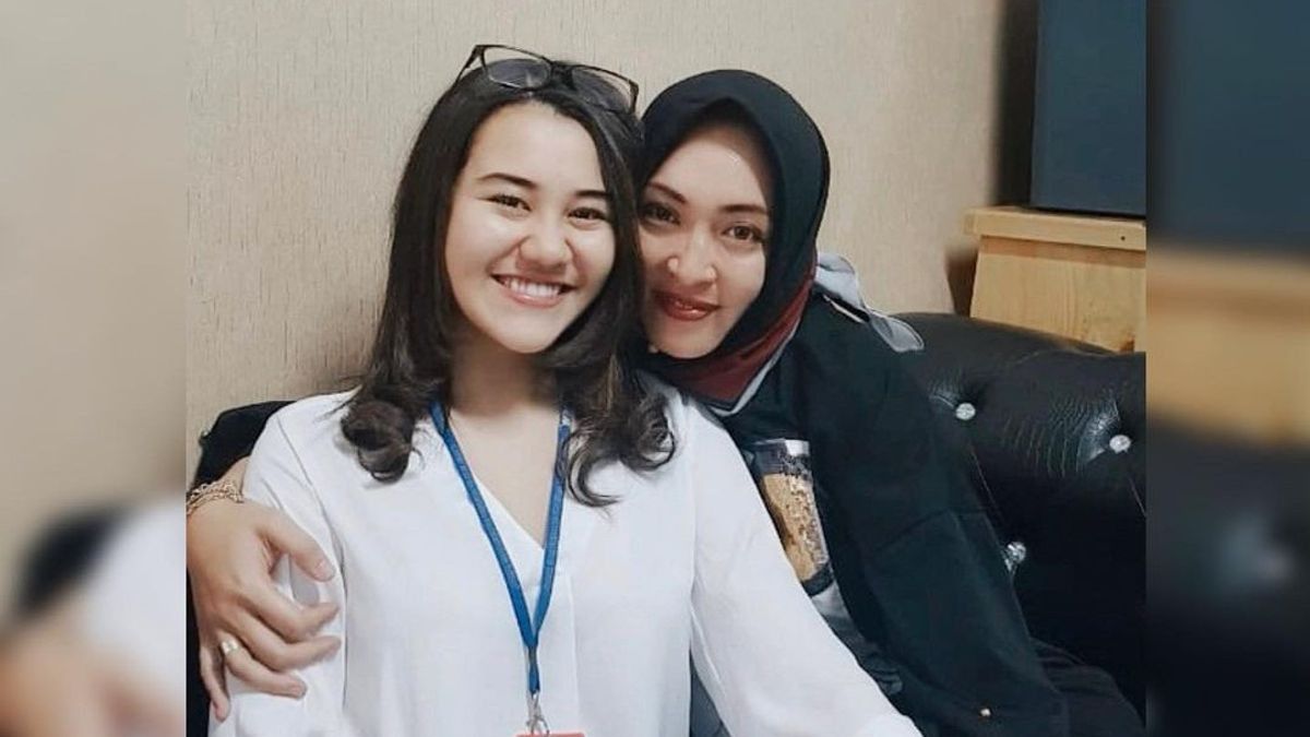 Usai Jalani 10 Tahun Penjara, Angelina Sondakh Mau Langsung Ziarah ke Makam Adjie Massaid 