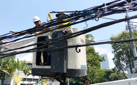 Dinas Bina Marga DKI Putus 52 Utilitas Kabel Udara di Kawasan Menteng