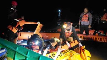 マハカム・デラス海流でのSARチームの闘いが実を結び、フェリーで溺死した8人の犠牲者の命が見つかりました