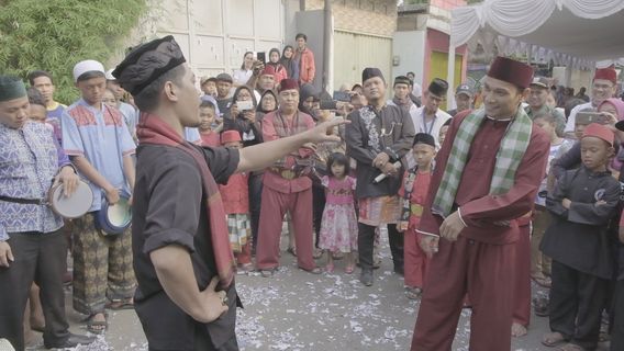 Tradisi Palang Pintu, Bukti Sakralnya Pernikahan Orang Betawi