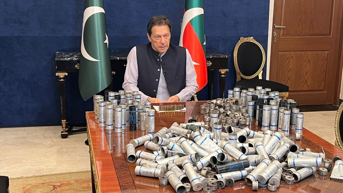 الشرطة الباكستانية تعتقل العشرات من أنصار رئيس الوزراء السابق عمران خان