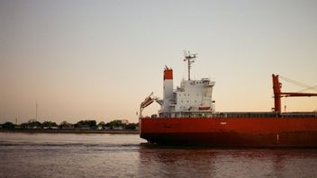 Français arrête 2 navires de char présumés d'ombre russes
