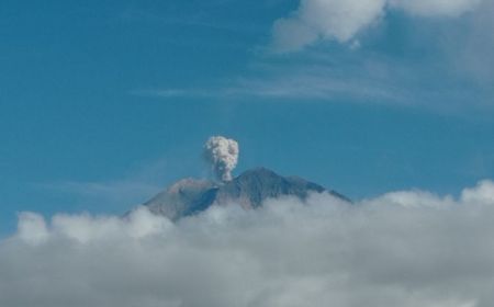 Gunung Semeru Erupsi Hari Ini, Lontaran Abu Vulkanik Setinggi 600 Meter