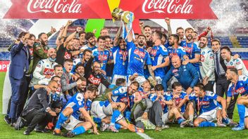 Coppa Italia adalah Hadiah Terindah dari Dewa Sepak Bola untuk Napoli